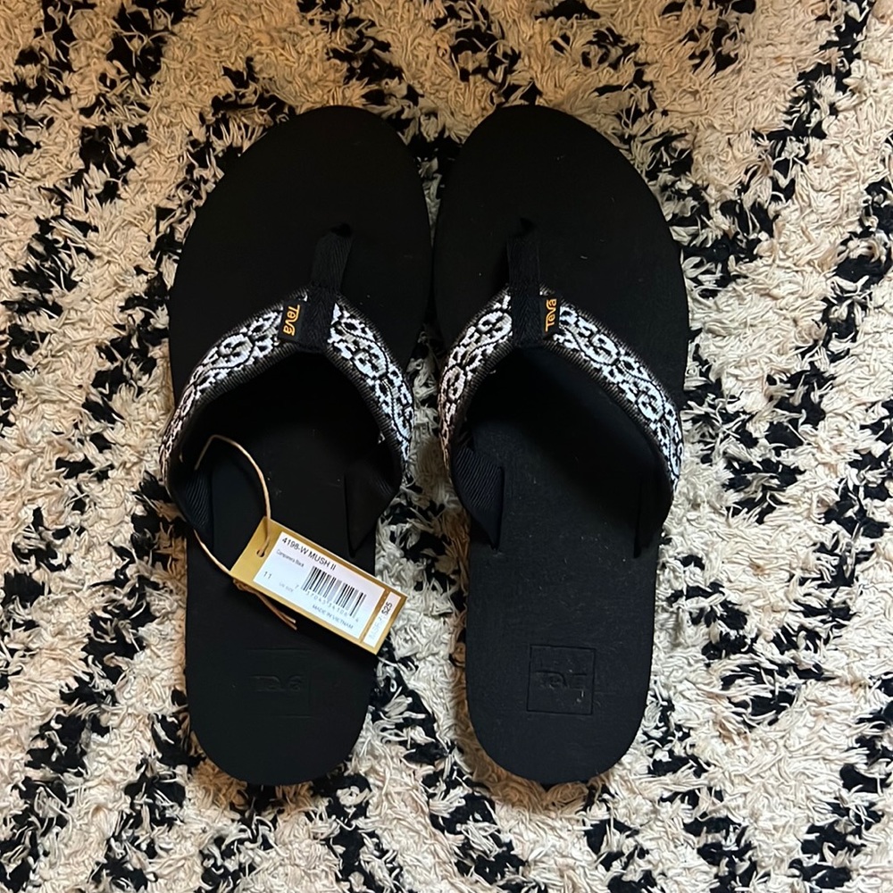 Teva Mush 2 flip flops